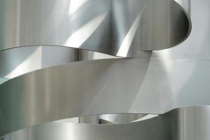 Scopri di più sull'articolo Titanio: Il Metallo Straordinario – Proprietà, Usi e Curiosità